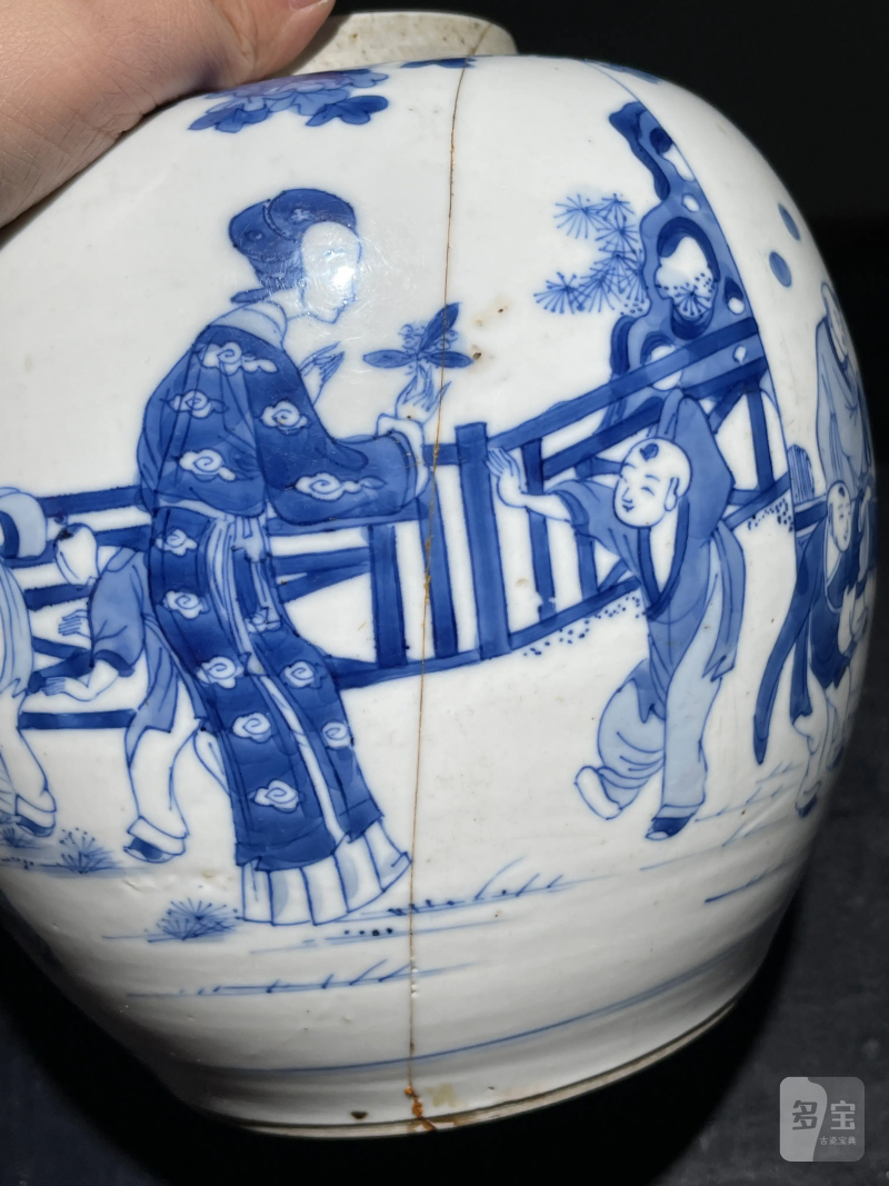 清康熙 青花四妃十六子纹罐 - 图18